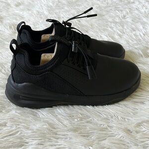 CLOVE WOMEN'S CLASSIC ALL BLACK OPTION SNEAKER SIZE 6.5